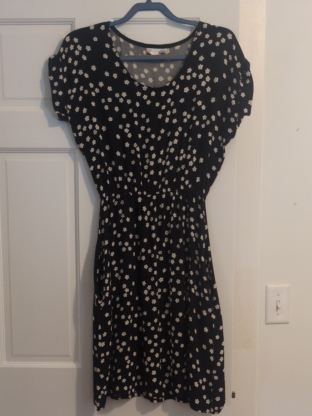 Black Floral Short-Sleeve Dress - Classic Casual